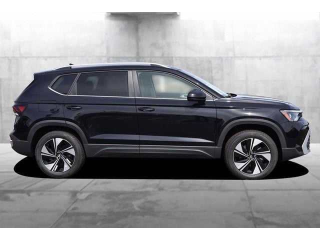 2026 Volkswagen Taos SE 4MOTION