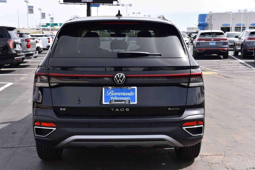 2026 Volkswagen Taos SE 4MOTION
