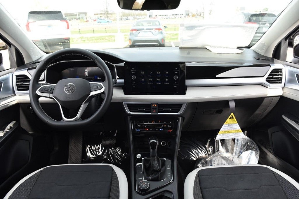 2026 Volkswagen Taos SE 4MOTION