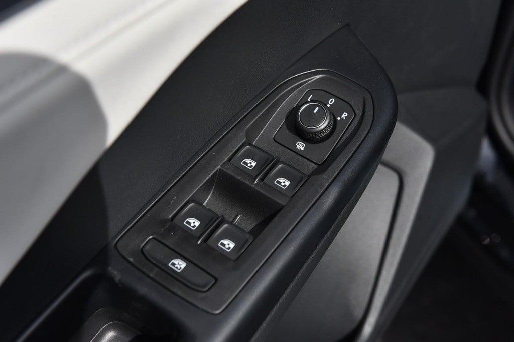 2026 Volkswagen Taos SE 4MOTION