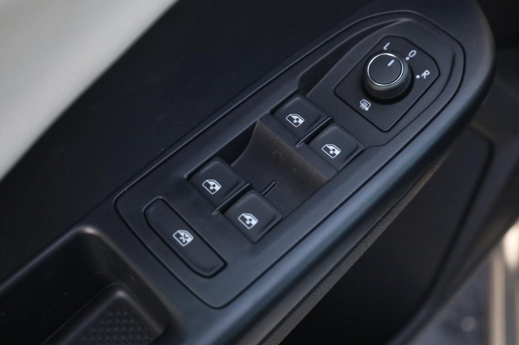 2026 Volkswagen Taos SE 4MOTION