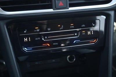 2026 Volkswagen Taos SE 4MOTION