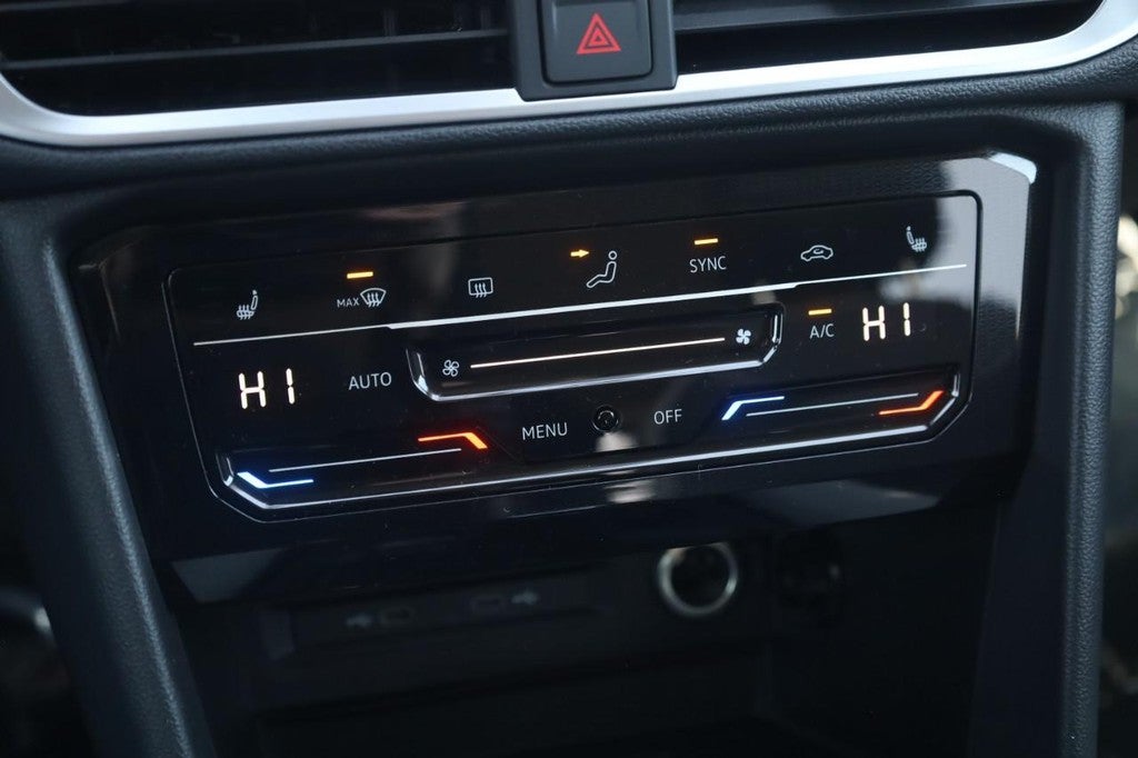 2026 Volkswagen Taos SE 4MOTION