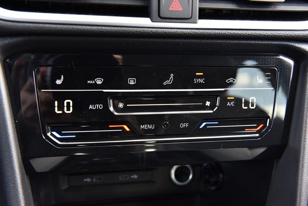 2026 Volkswagen Taos SE 4MOTION