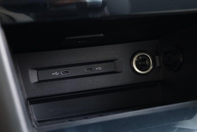 2025 Volkswagen Taos SE 4MOTION