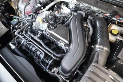 2025 Volkswagen Taos SE 4MOTION