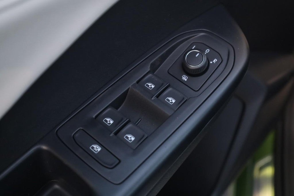 2026 Volkswagen Taos SE 4MOTION