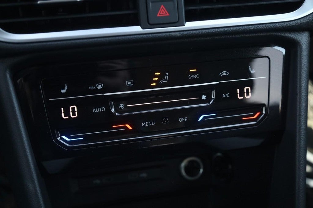 2026 Volkswagen Taos SE 4MOTION