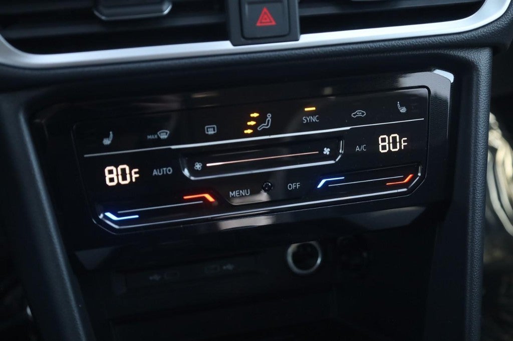 2026 Volkswagen Taos SE 4MOTION