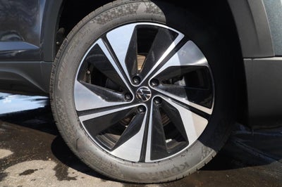 2026 Volkswagen Taos SE 4MOTION