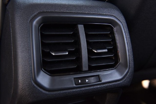 2027 Volkswagen Taos 1.5T SE