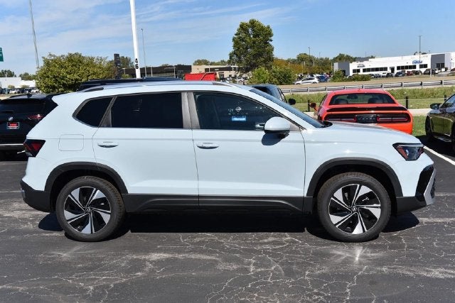 2027 Volkswagen Taos 1.5T SE