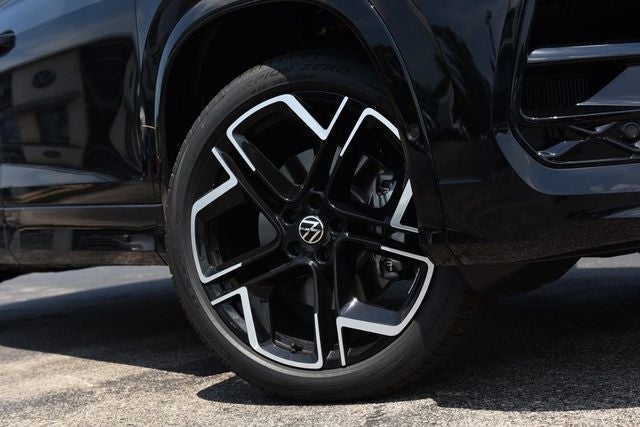 2026 Volkswagen Tiguan 2.0T SEL R-Line Turbo