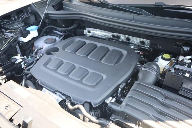 2026 Volkswagen Tiguan 2.0T SEL R-Line