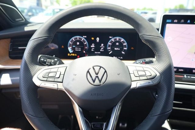 2026 Volkswagen Tiguan 2.0T SEL R-Line