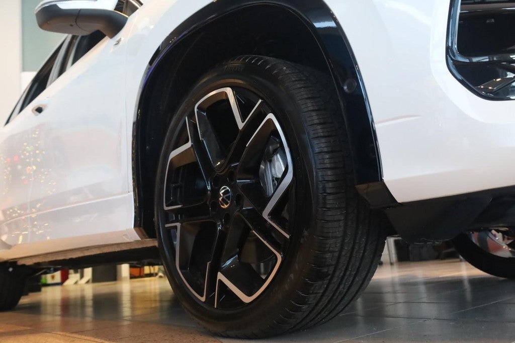 2026 Volkswagen Tiguan 2.0T SEL R-Line Turbo 4MOTION