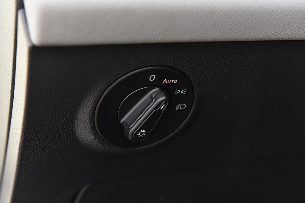 2023 Volkswagen Taos SE 4MOTION