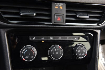 2023 Volkswagen Taos SE 4MOTION