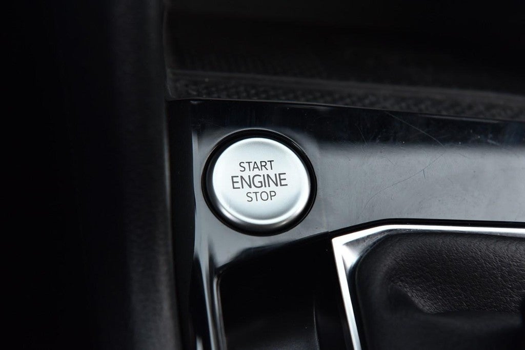 2023 Volkswagen Taos SE 4MOTION