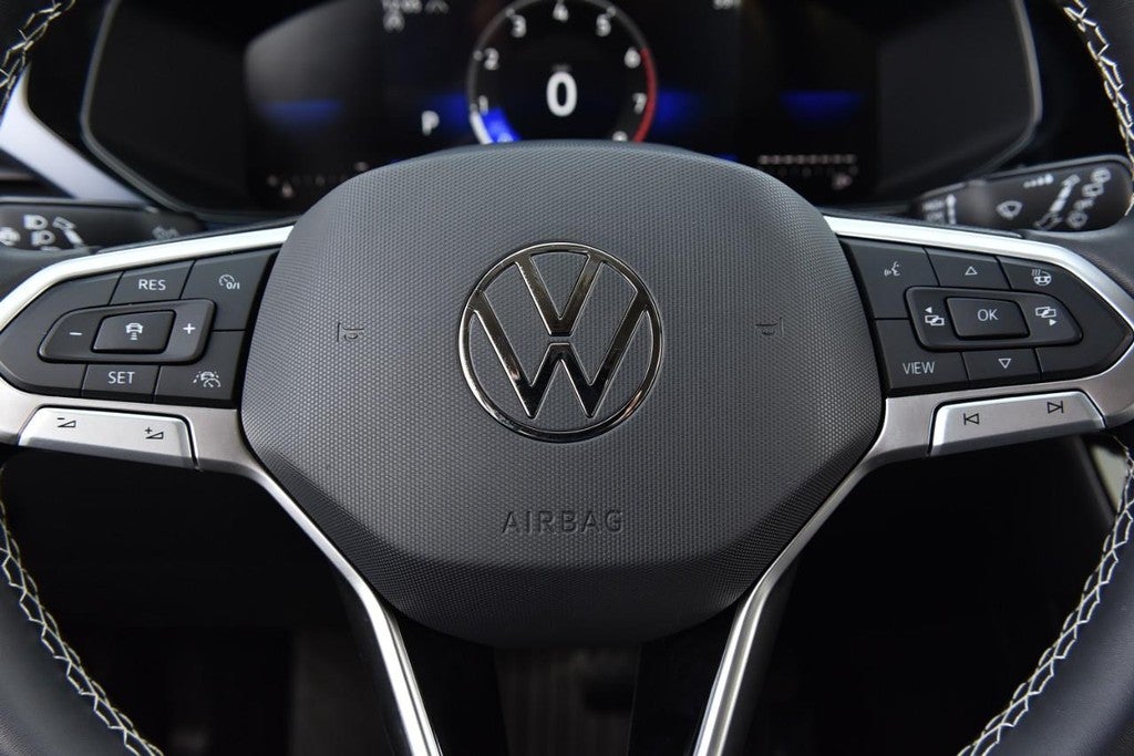 2023 Volkswagen Taos SE 4MOTION