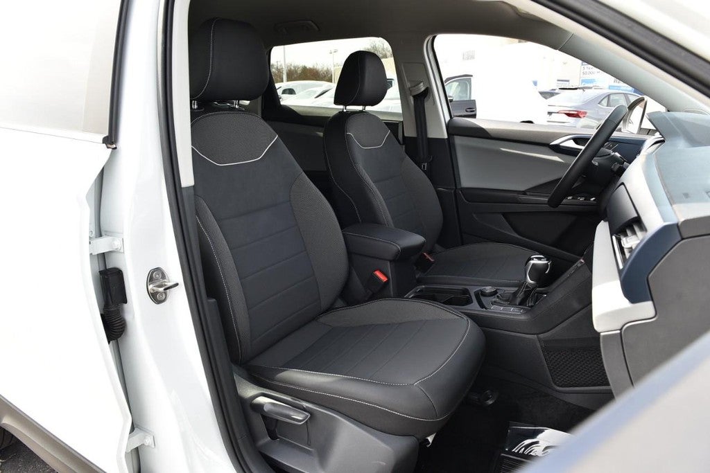 2023 Volkswagen Taos SE 4MOTION