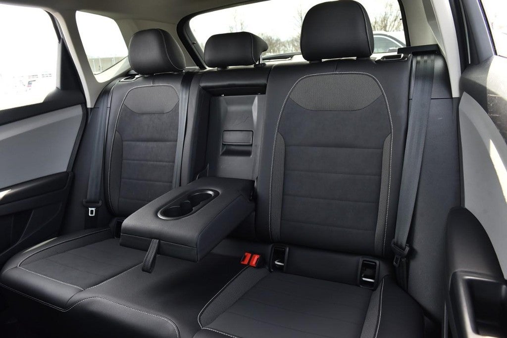 2023 Volkswagen Taos SE 4MOTION