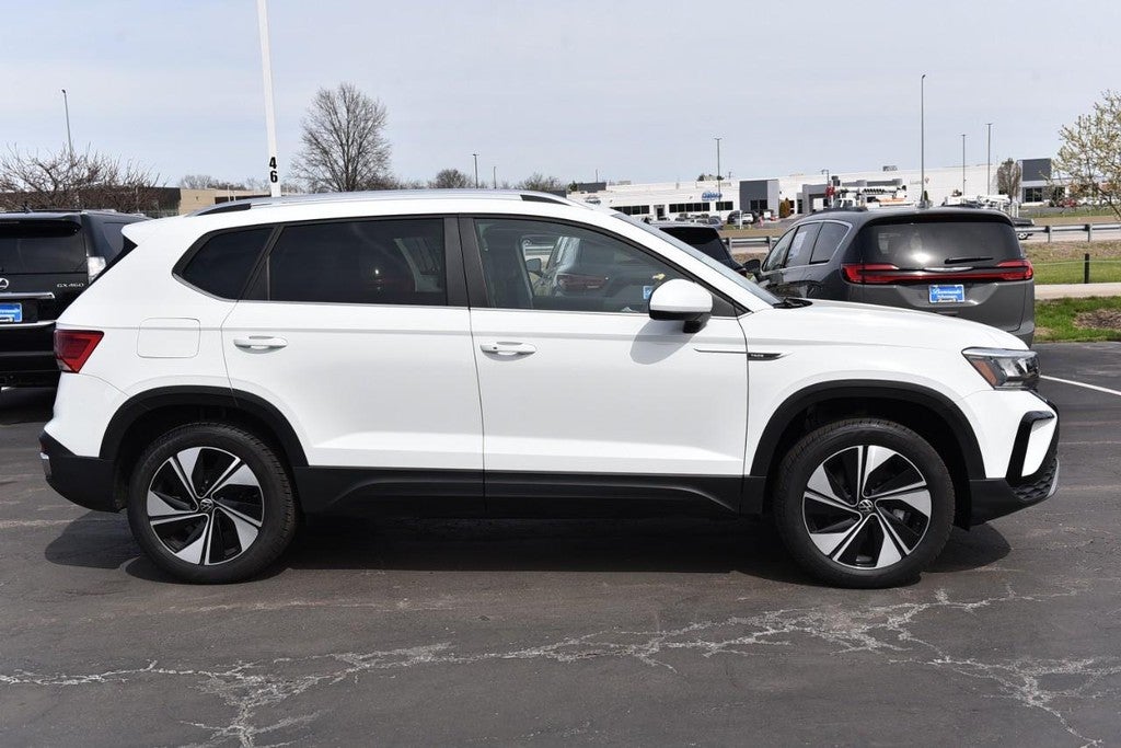 2023 Volkswagen Taos SE 4MOTION