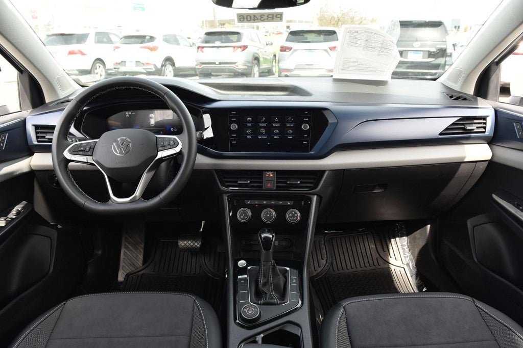 2023 Volkswagen Taos SE 4MOTION