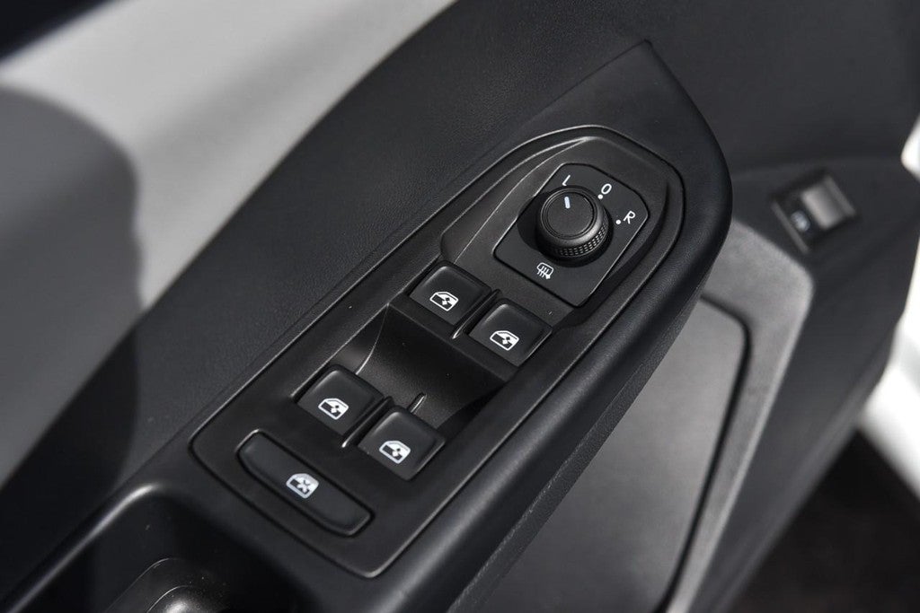 2023 Volkswagen Taos SE 4MOTION