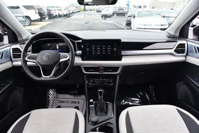 2025 Volkswagen Taos 1.5T SE