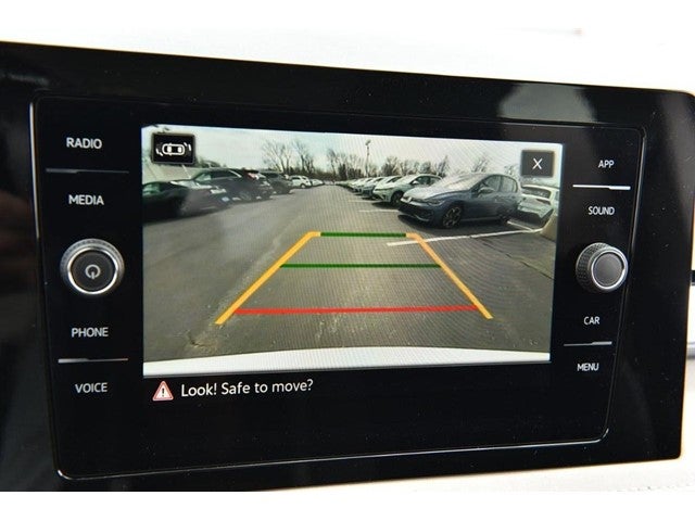 2025 Volkswagen Taos SE 4MOTION