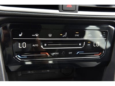 2025 Volkswagen Taos SE 4MOTION