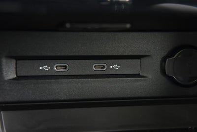 2025 Volkswagen Taos SE 4MOTION