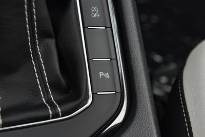 2025 Volkswagen Taos SE 4MOTION