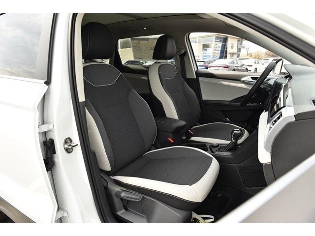 2025 Volkswagen Taos SE 4MOTION