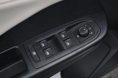 2026 Volkswagen Taos SE 4MOTION