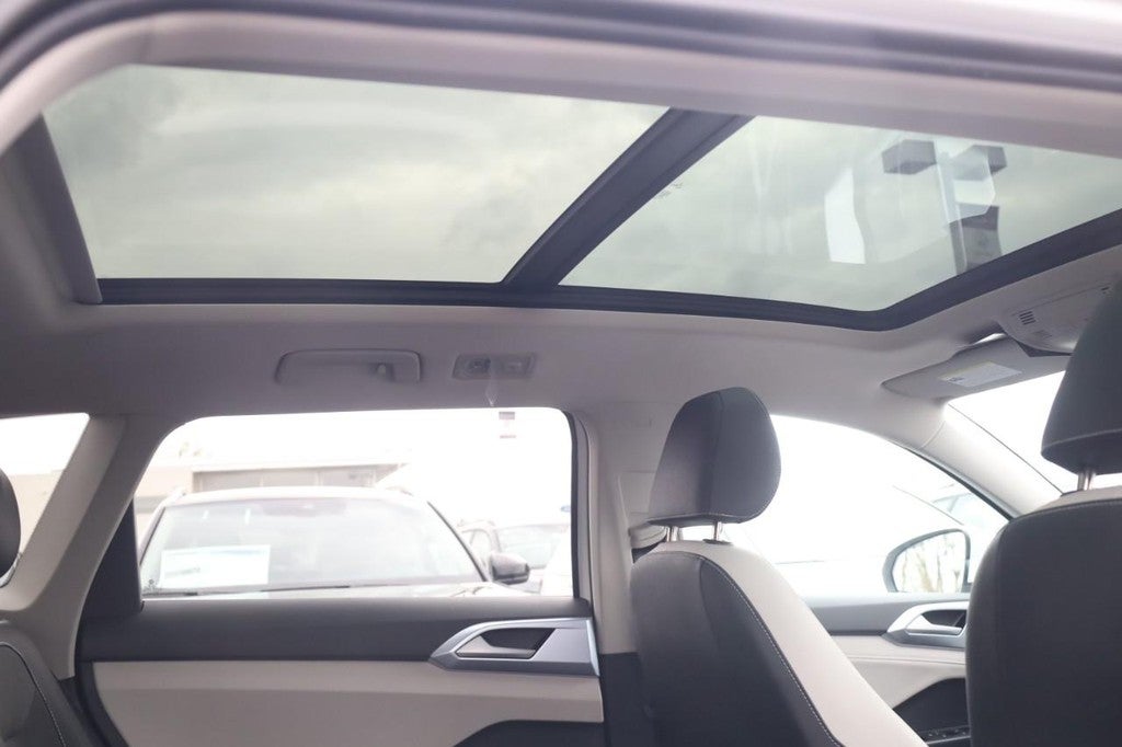 2026 Volkswagen Taos SE 4MOTION