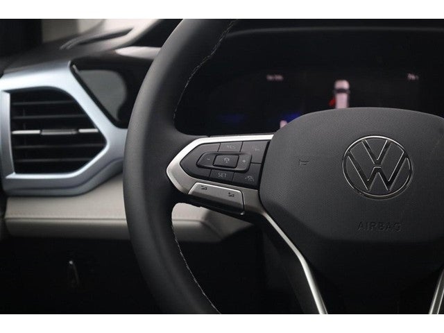 2026 Volkswagen Taos SE 4MOTION