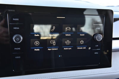 2025 Volkswagen Taos SE 4MOTION