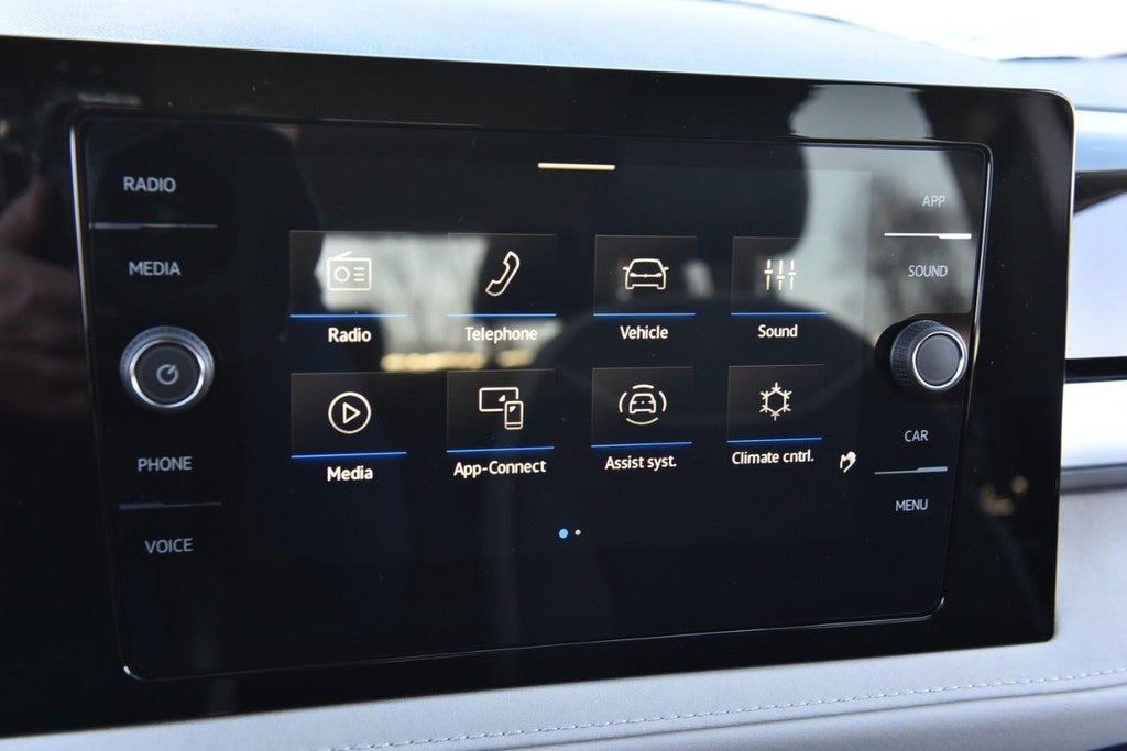 2025 Volkswagen Taos SE 4MOTION