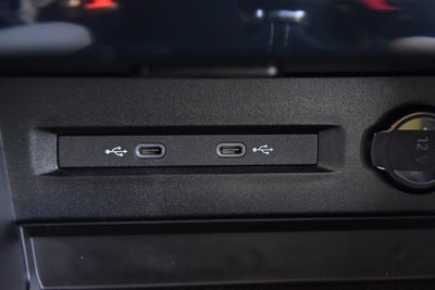 2025 Volkswagen Taos SE 4MOTION