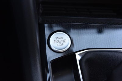 2025 Volkswagen Taos SE 4MOTION