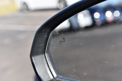 2025 Volkswagen Taos SE 4MOTION