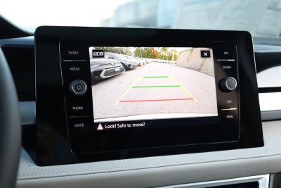 2025 Volkswagen Taos SE 4MOTION