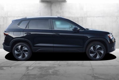 2025 Volkswagen Taos SE 4MOTION
