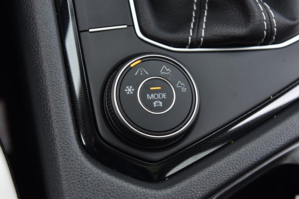 2026 Volkswagen Taos SE 4MOTION