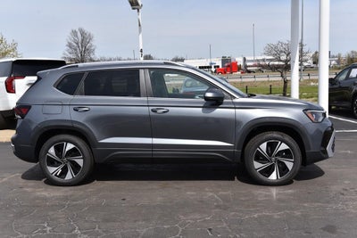 2026 Volkswagen Taos SE 4MOTION