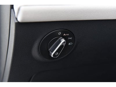 2025 Volkswagen Taos SE 4MOTION