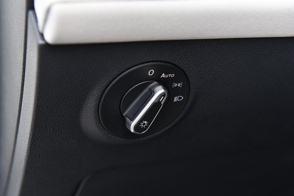 2025 Volkswagen Taos SE 4MOTION