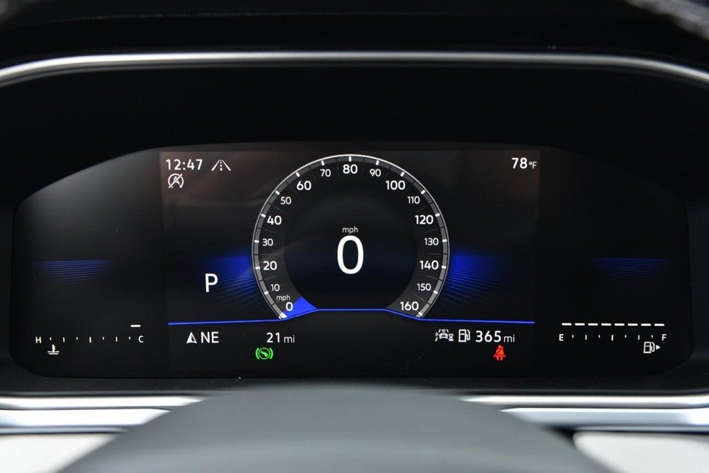 2025 Volkswagen Taos SE 4MOTION